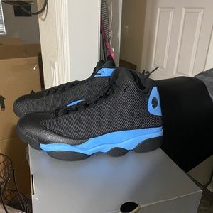 Jordan 13 retro size 12.5 (UNC)